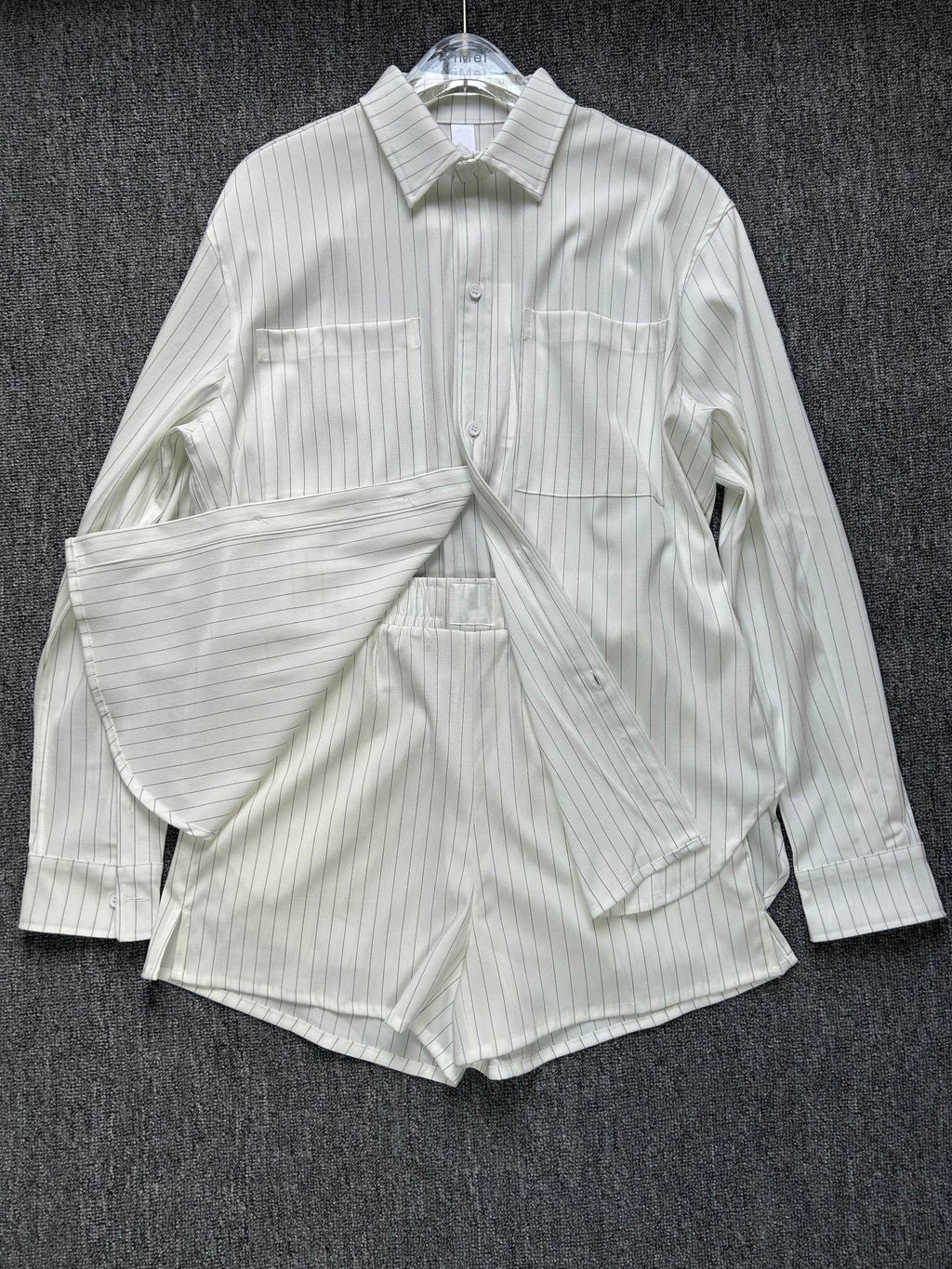 1306# A Women Yoga Set