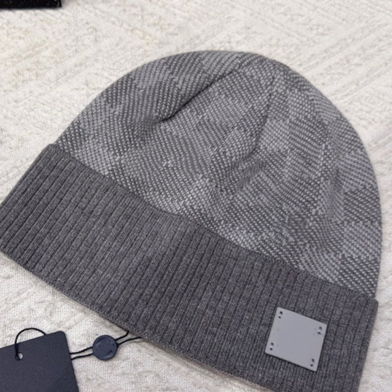 E6669# Knitted Hat