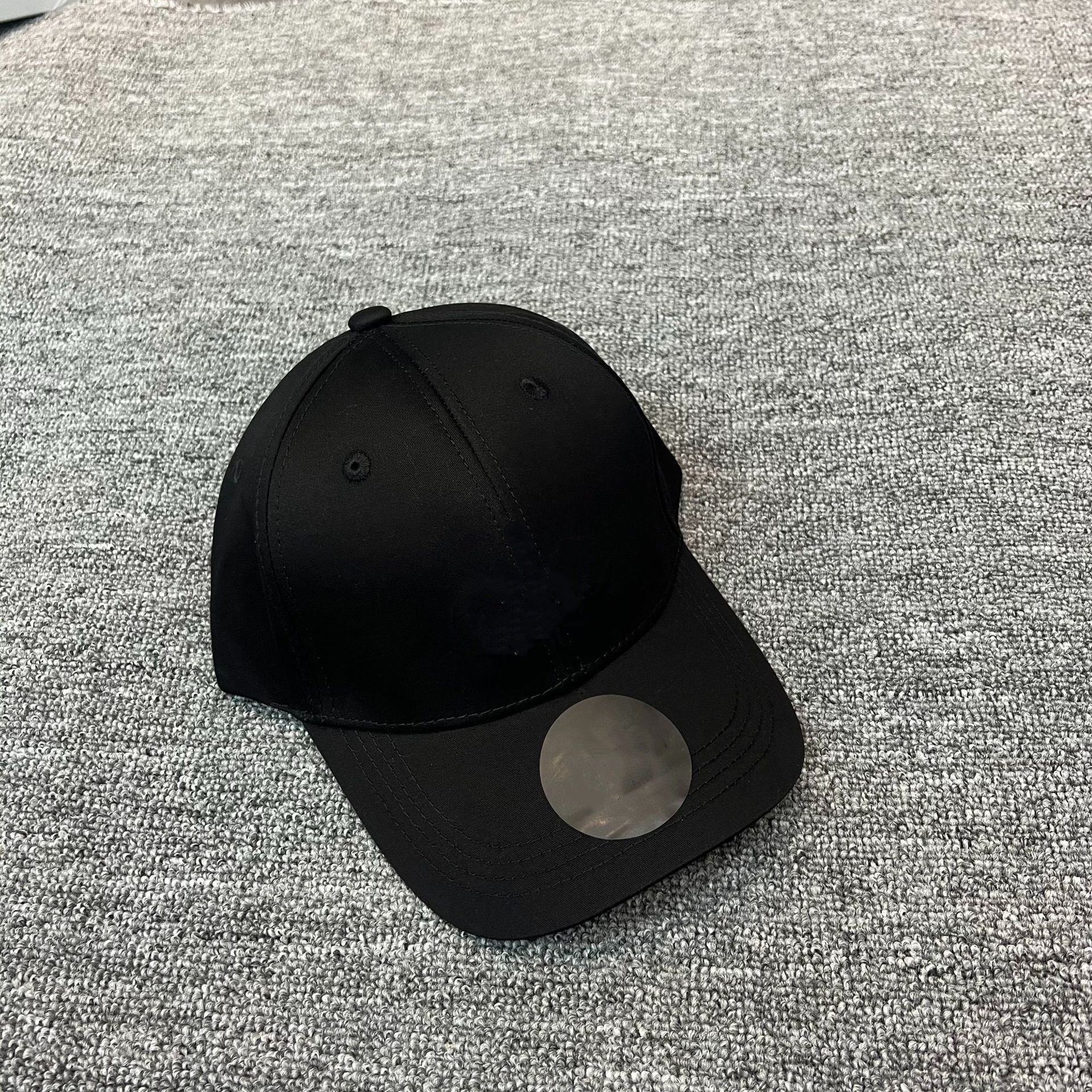 1093# A Unisex Baseball Cap