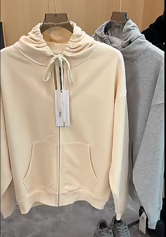 1564# A 3D Women Zipper Hoodie