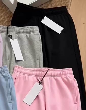 1563# A Unisex Pants