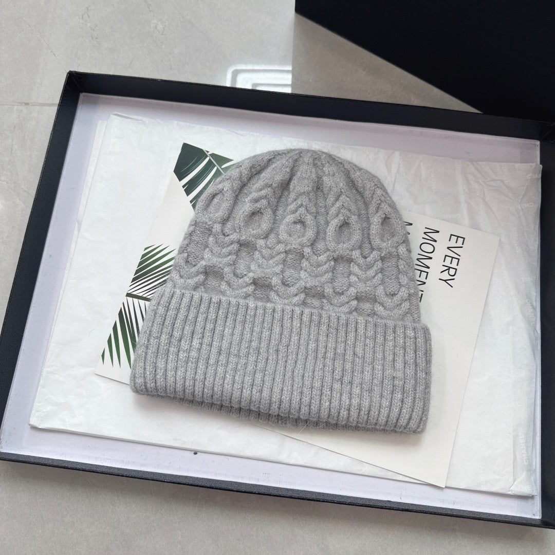 E6668# Rabbit Fur Knitted Hat