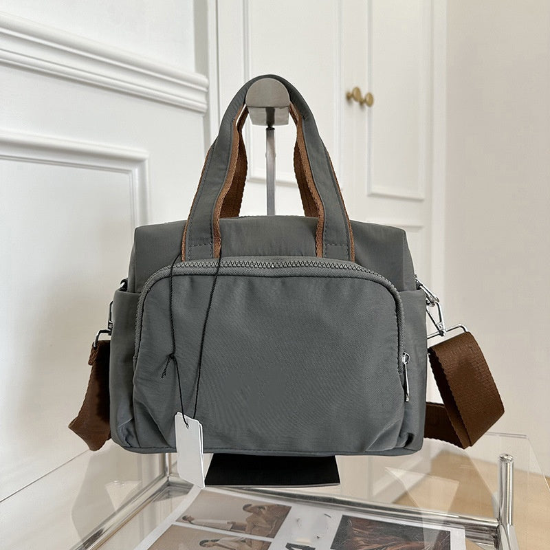 1722# A Unisex Travel Bag