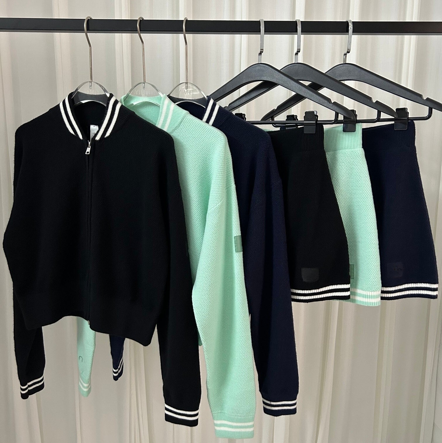 1354# A Women knitted Set