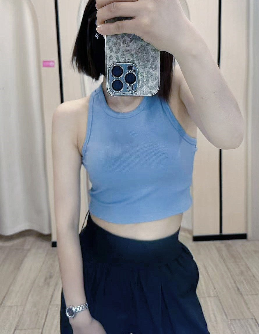 794# A Women Yoga Tank