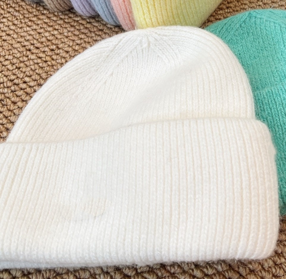 1551# XY A Rabbit Hair Knitted Hat