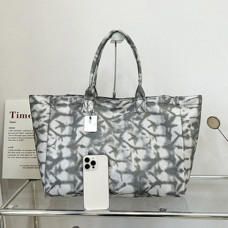 1798# A Women Bag