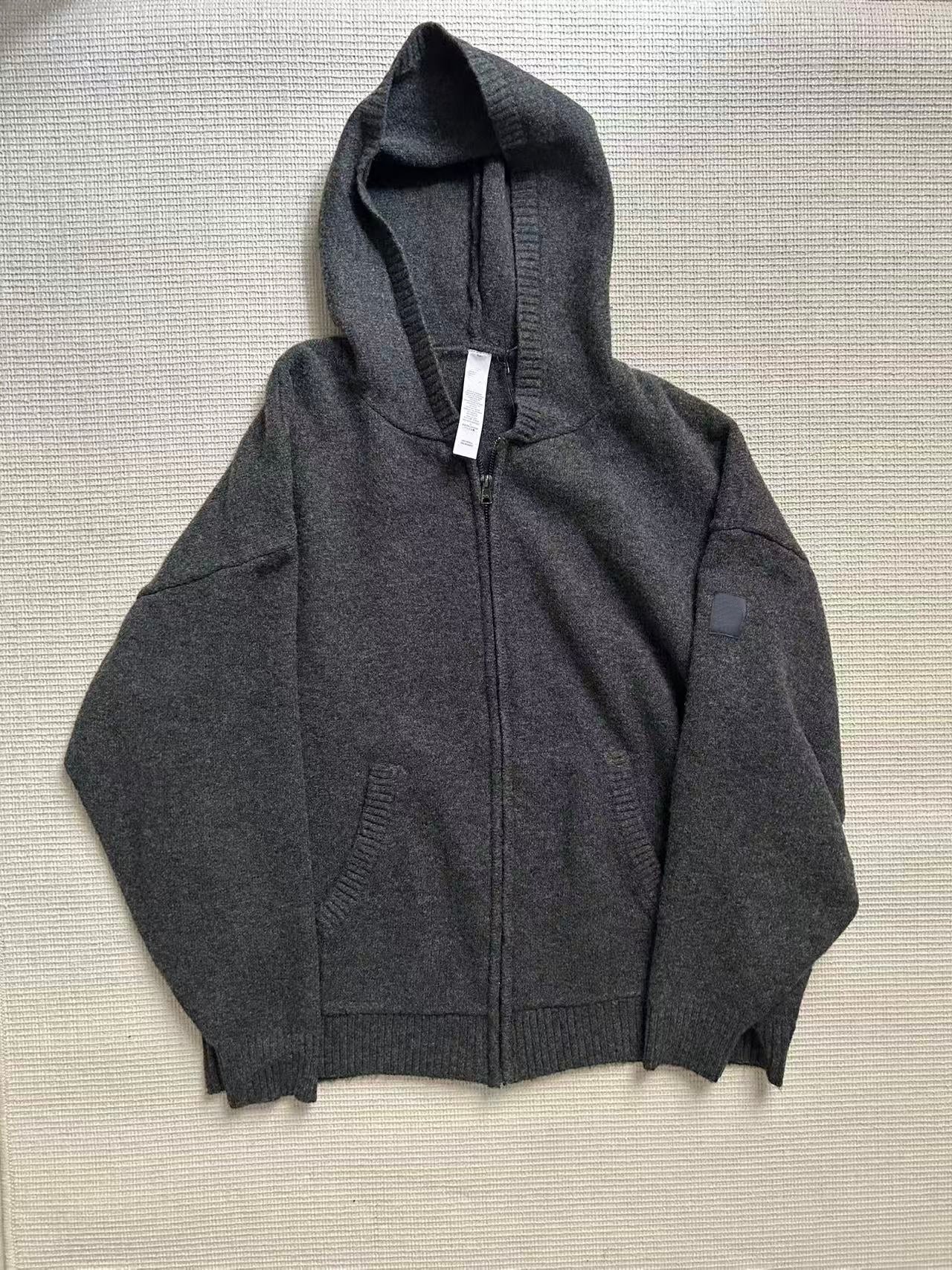 1518# A Women Sweater Jacket