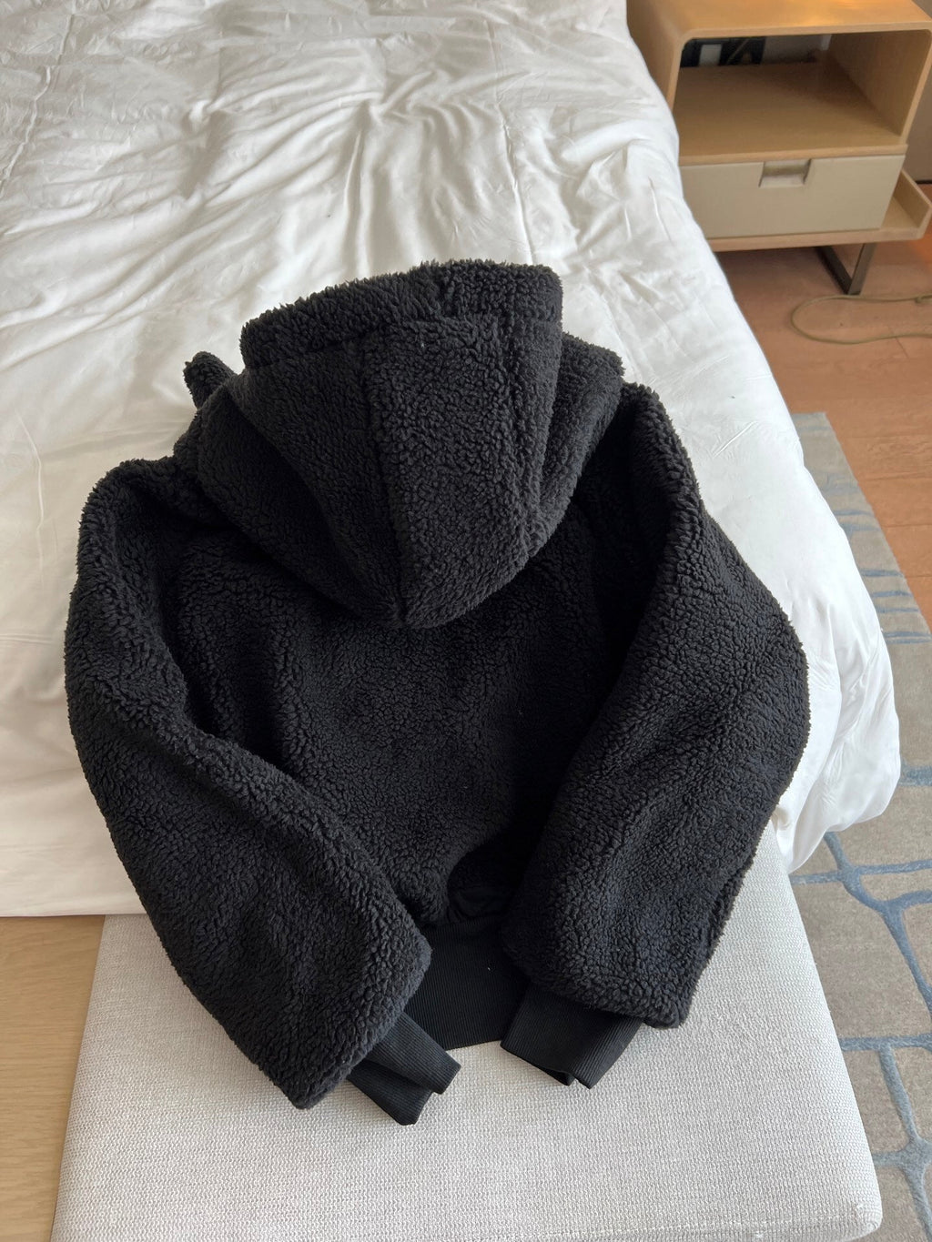 1556# LOFS A Lamb Wool Coat