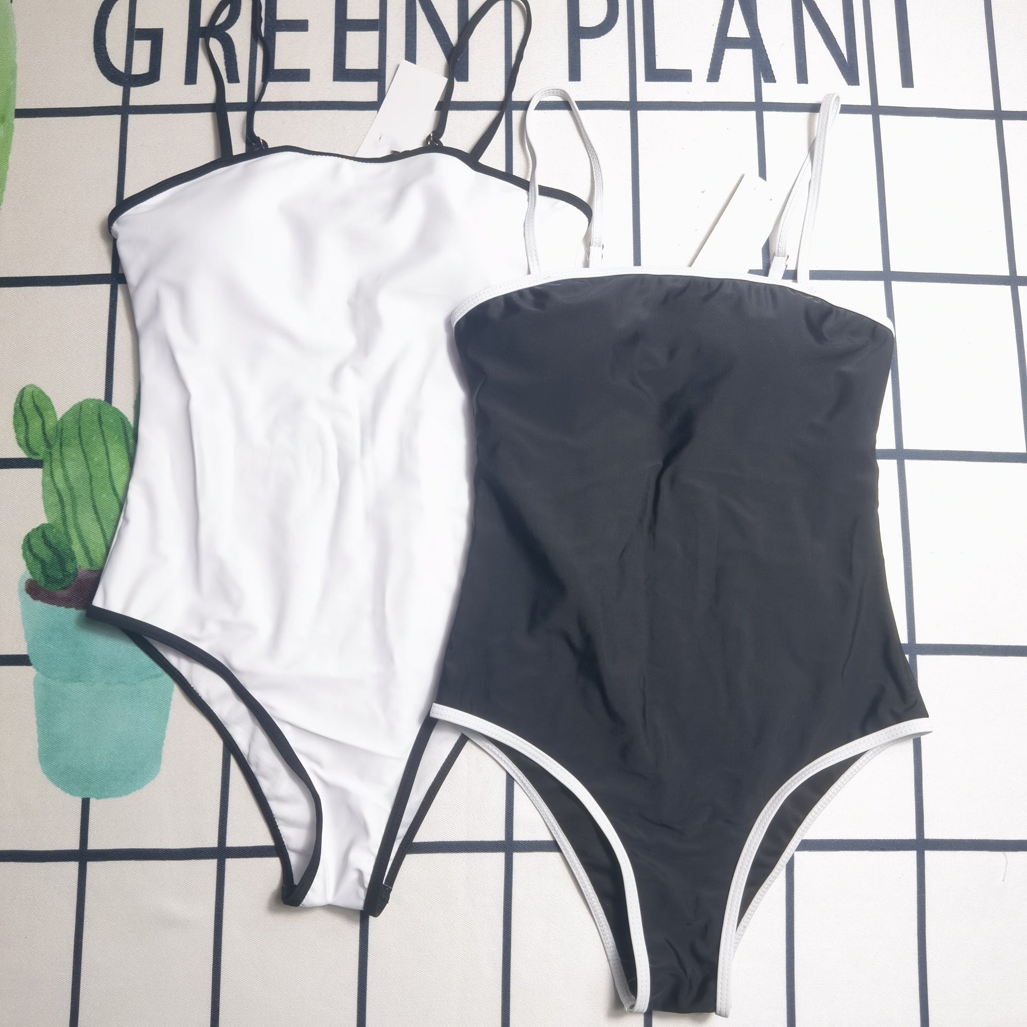 729# A Women one-piece swimsuit