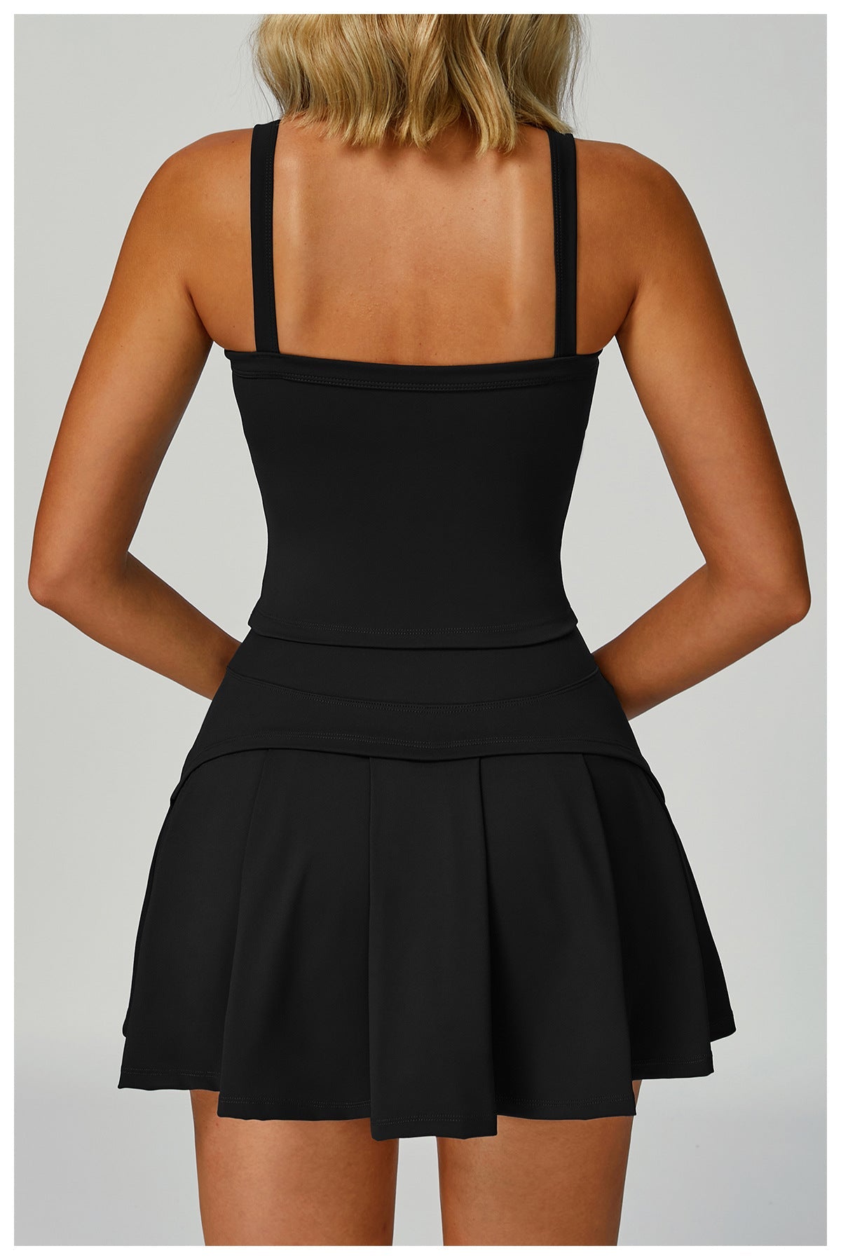 1142# A Women Vest or Skirts