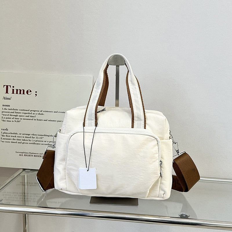 1722# A Unisex Travel Bag