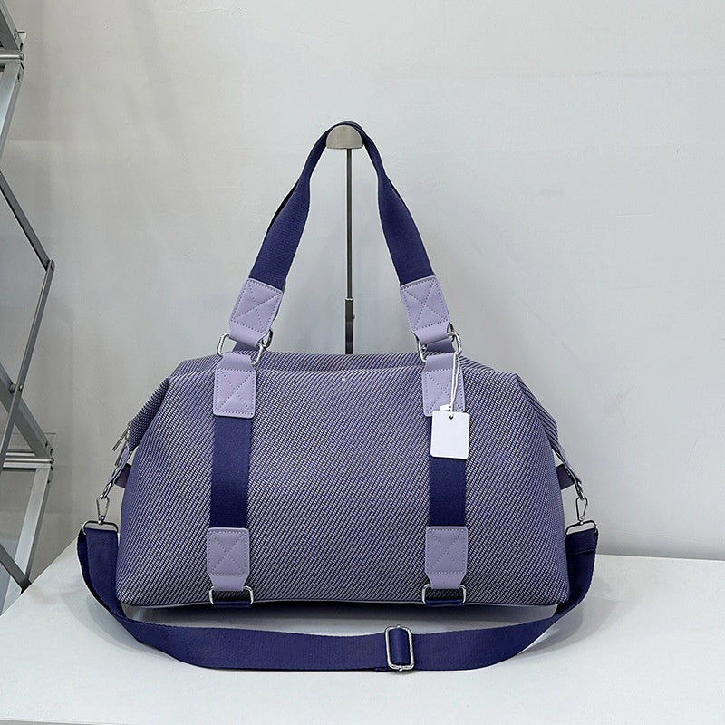 1673# A Unisex Travel Bag