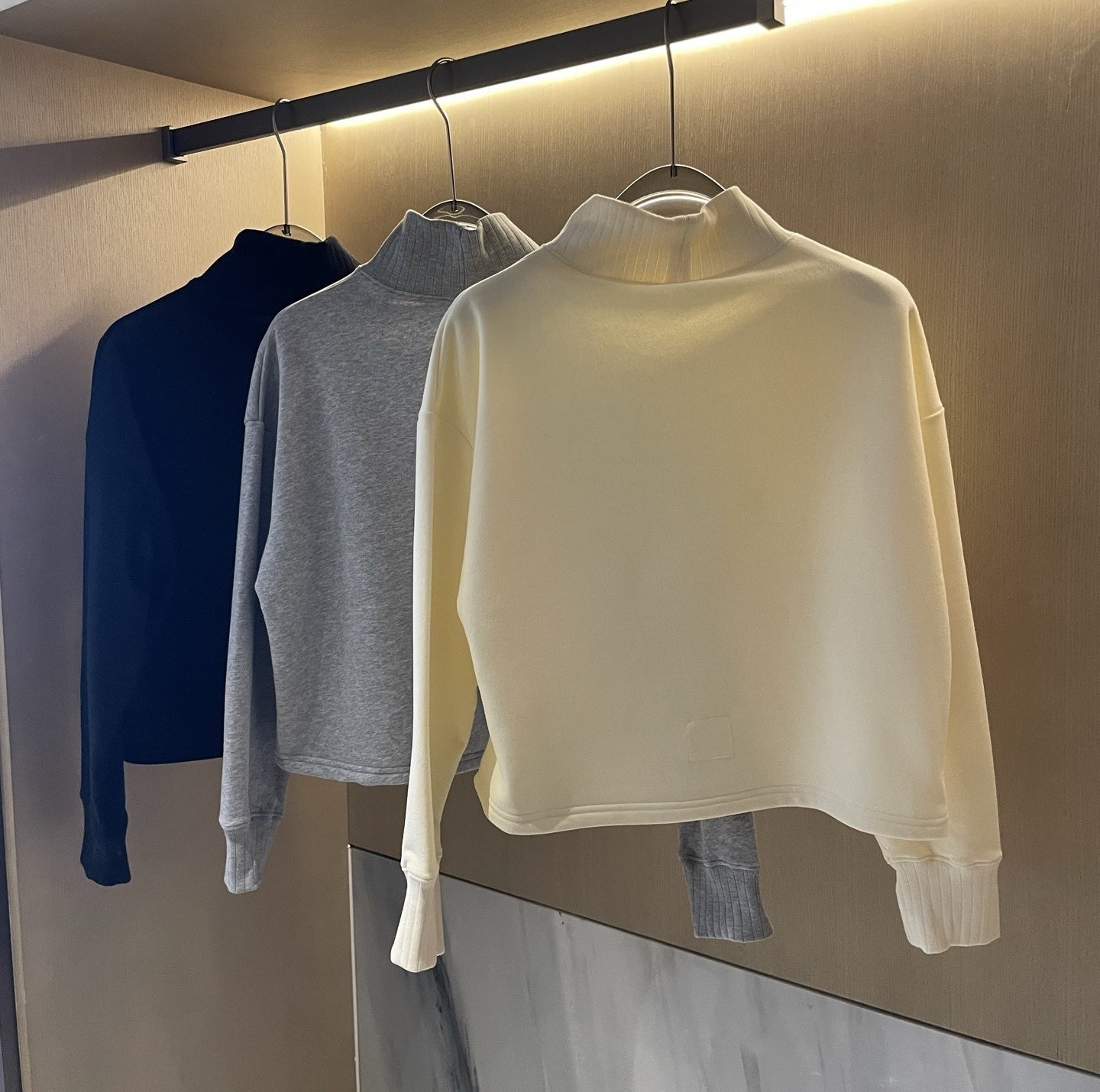 1827# A Women Pullover Or Pants
