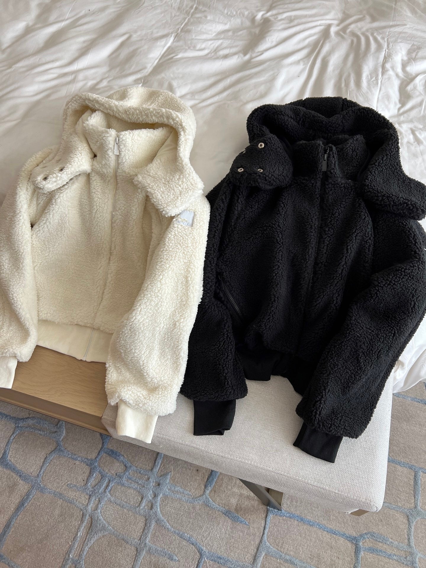 1556# LOFS A Lamb Wool Coat