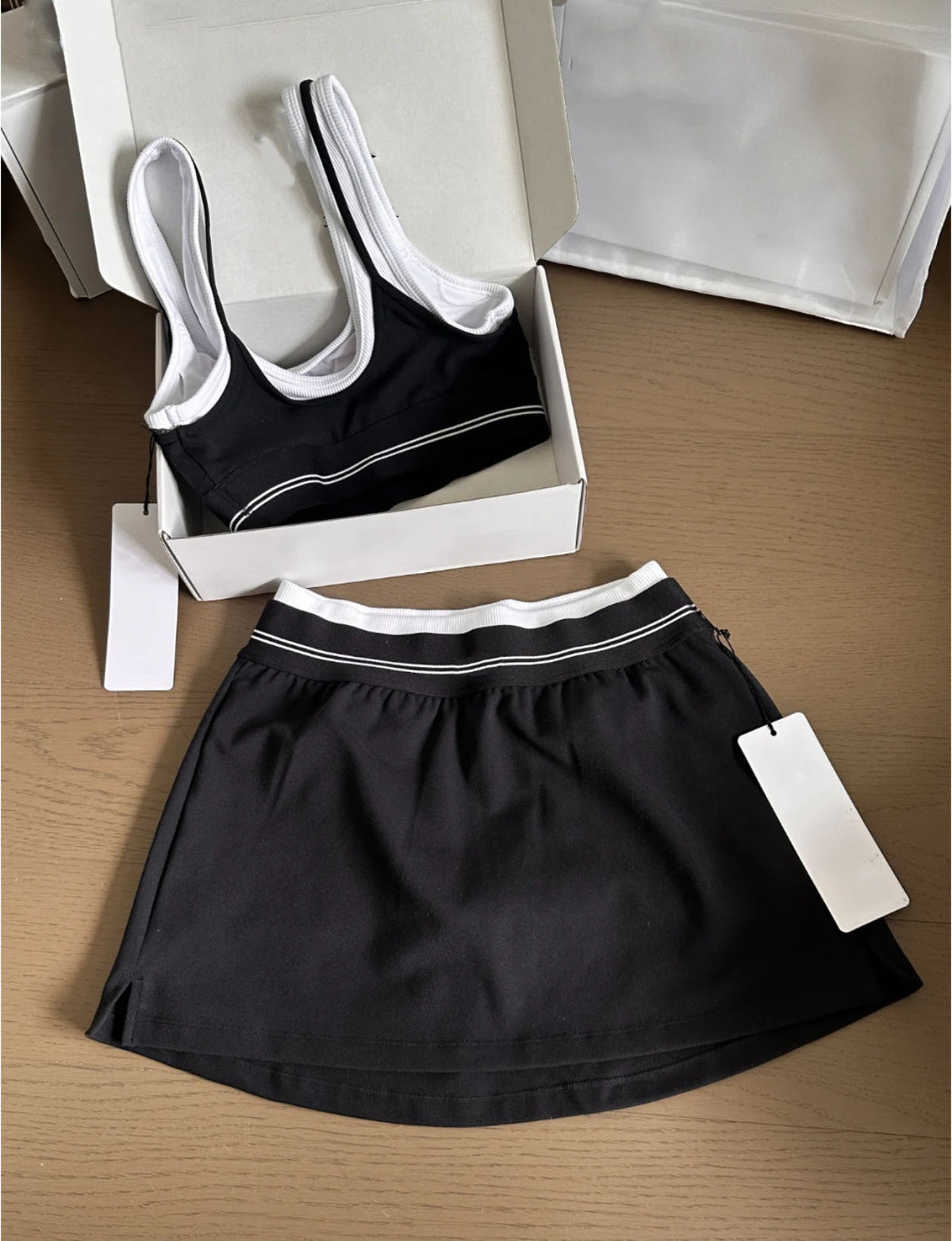 1217# A Women Yoga Bra or Skirts