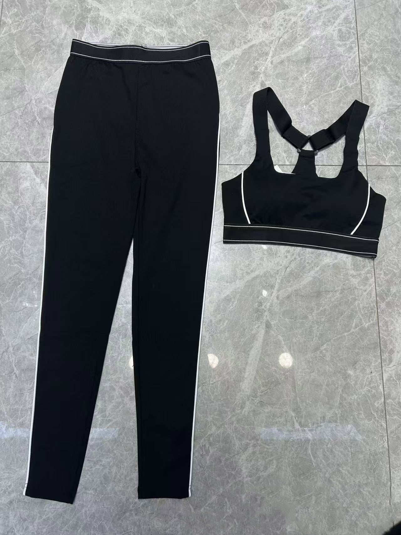 2244# A Women Yoga Bra Or Shorts Pants