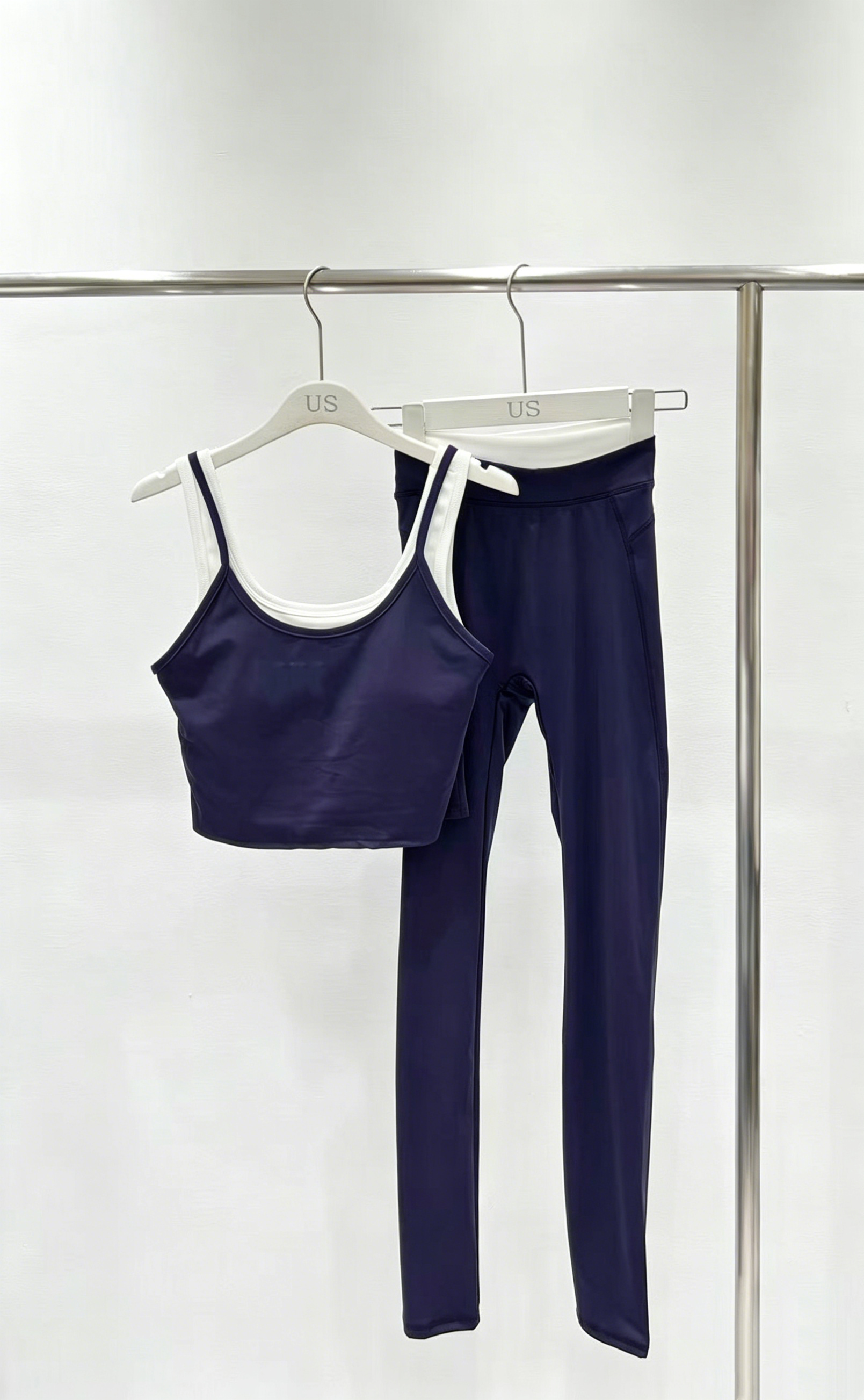 2400# A Women Yoga Set