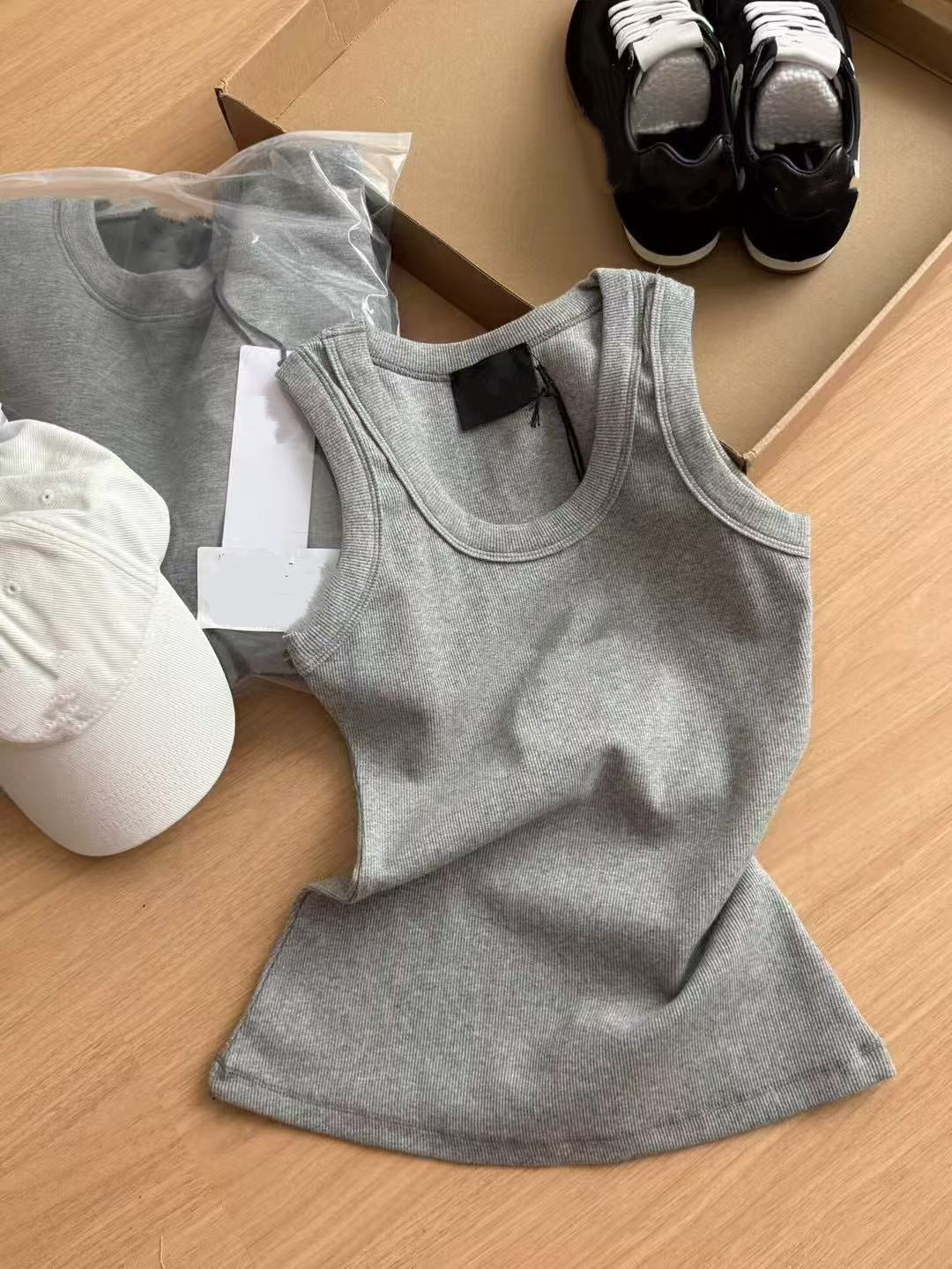 2060#A Women Tank