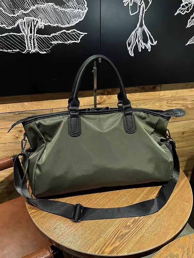 1811# A Unisex Travel Bag