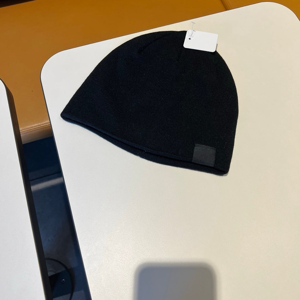 1532#  XY A Unisex Knitted Hat