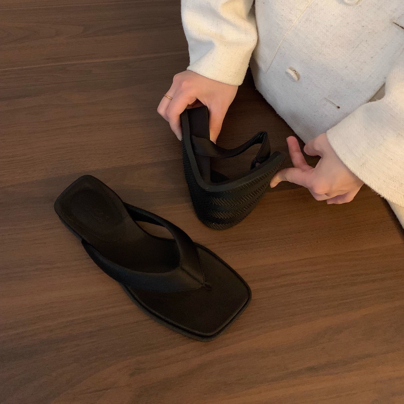 E7235#  Sheepskin Slipper