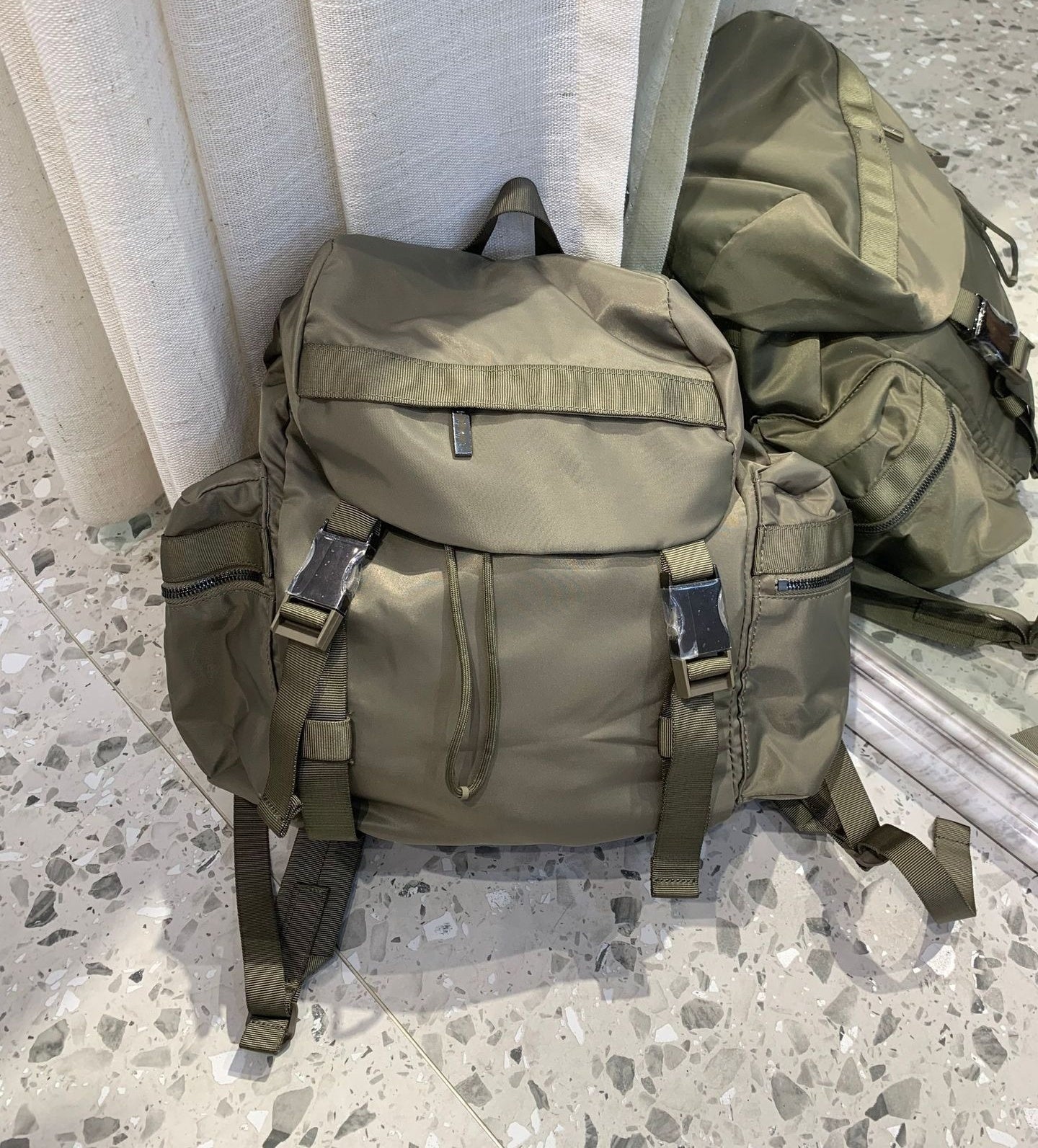 L5479# Unisex 14L Sports Backpack