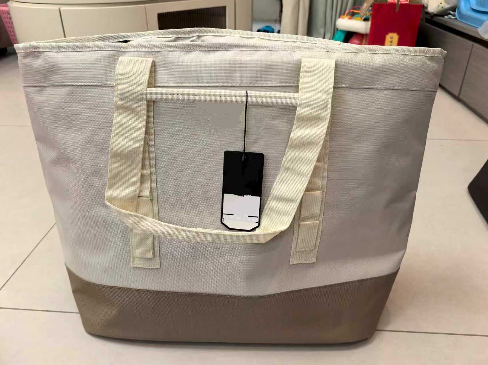 E7178#35L Tote Bag