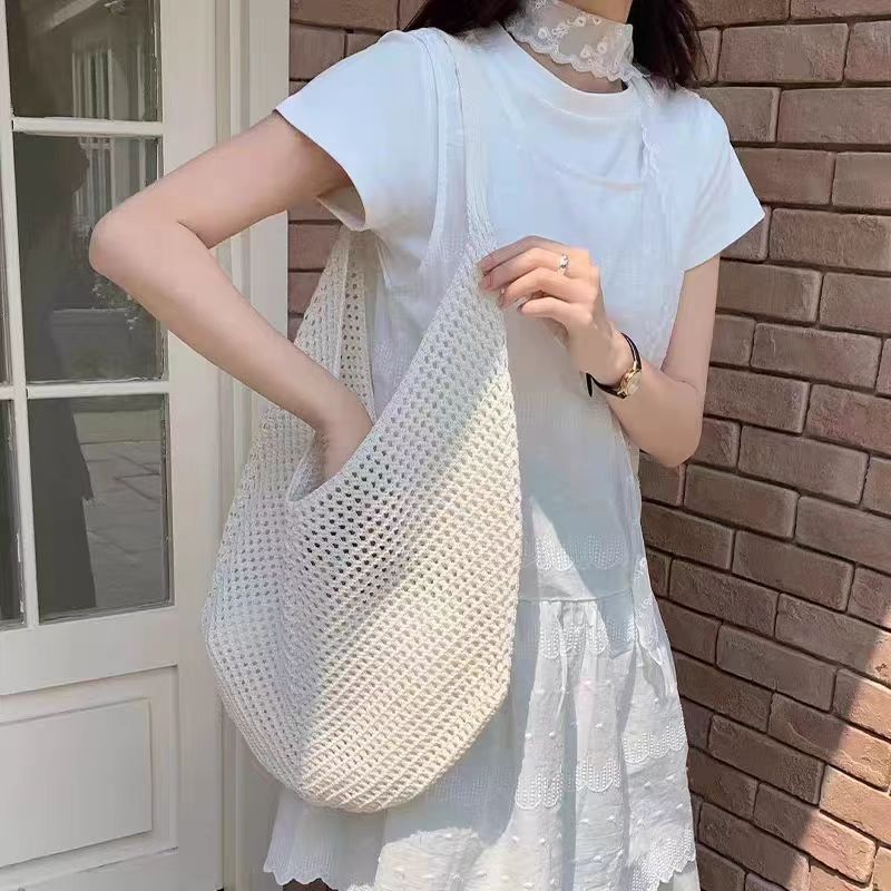 E7139# Straw Bag