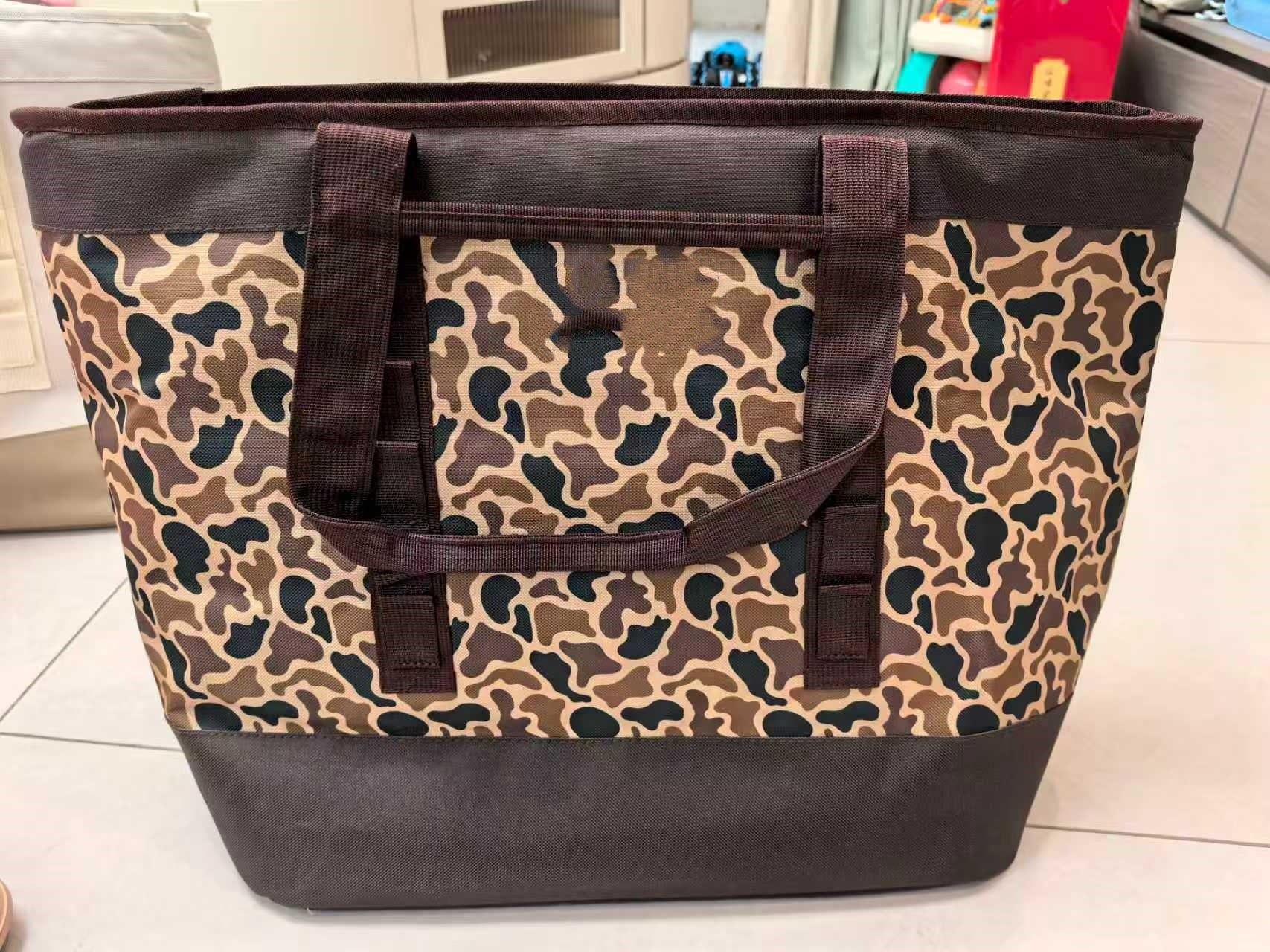 E7178#35L Tote Bag
