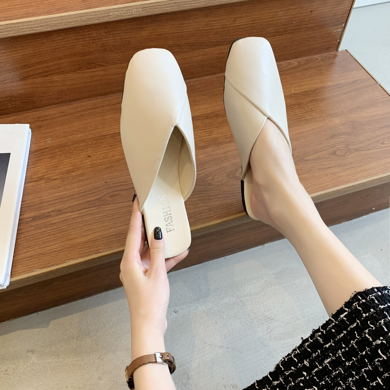 E7093#  Women Cow Leather Slipper