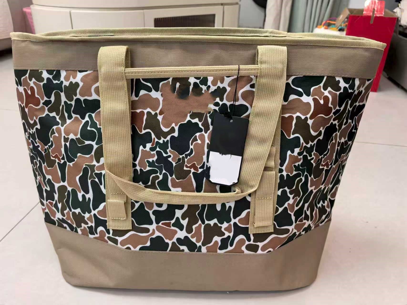 E7178#35L Tote Bag