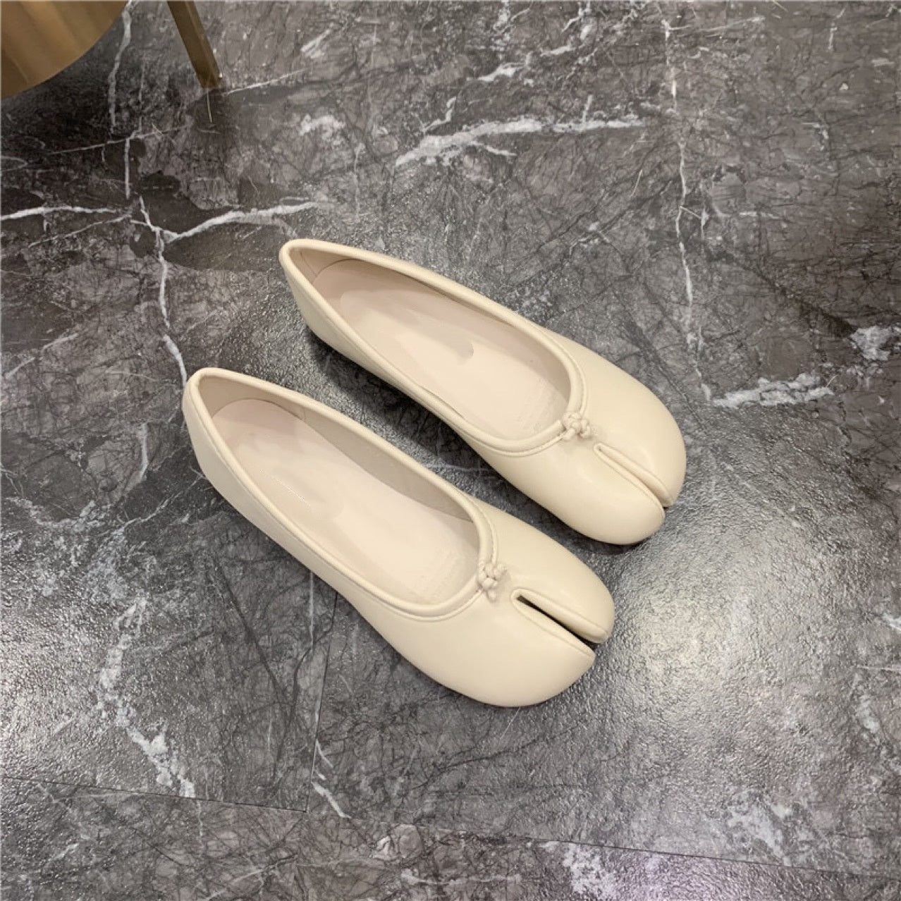 E7022# Sheep Skin Shoes