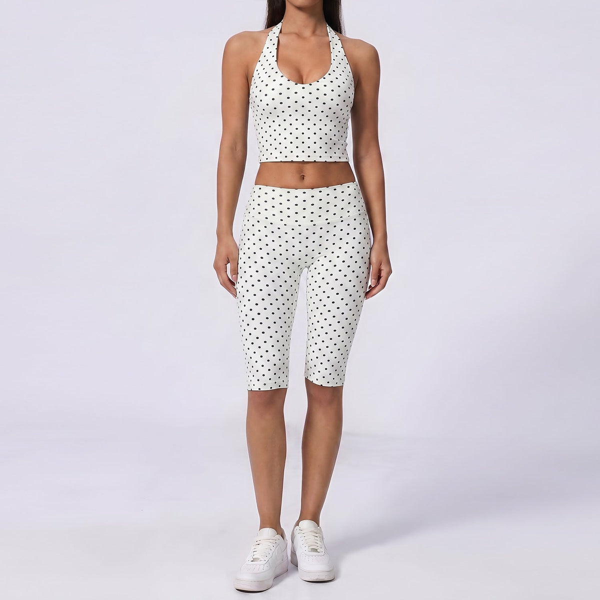 2995# A Women Yoga Bra And Shorts Set