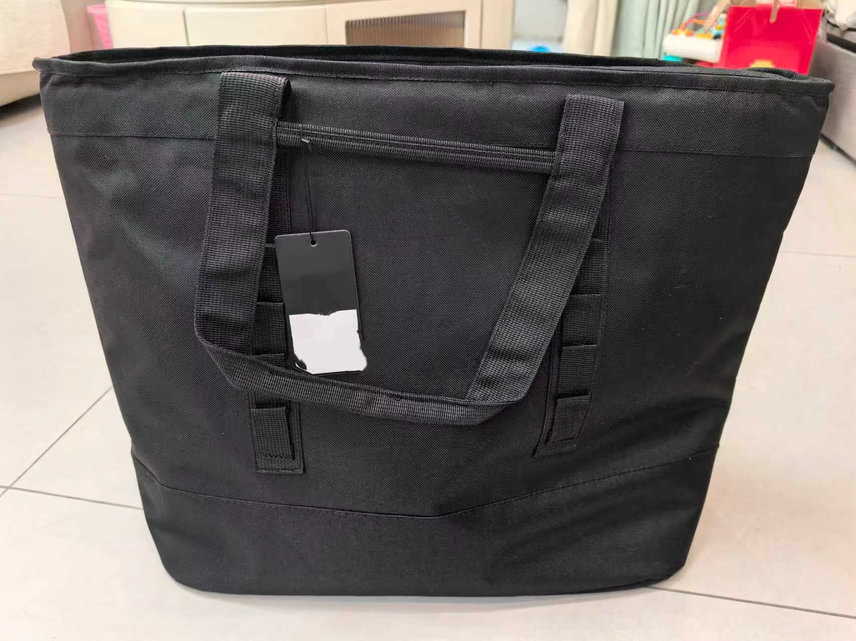 E7178#35L Tote Bag