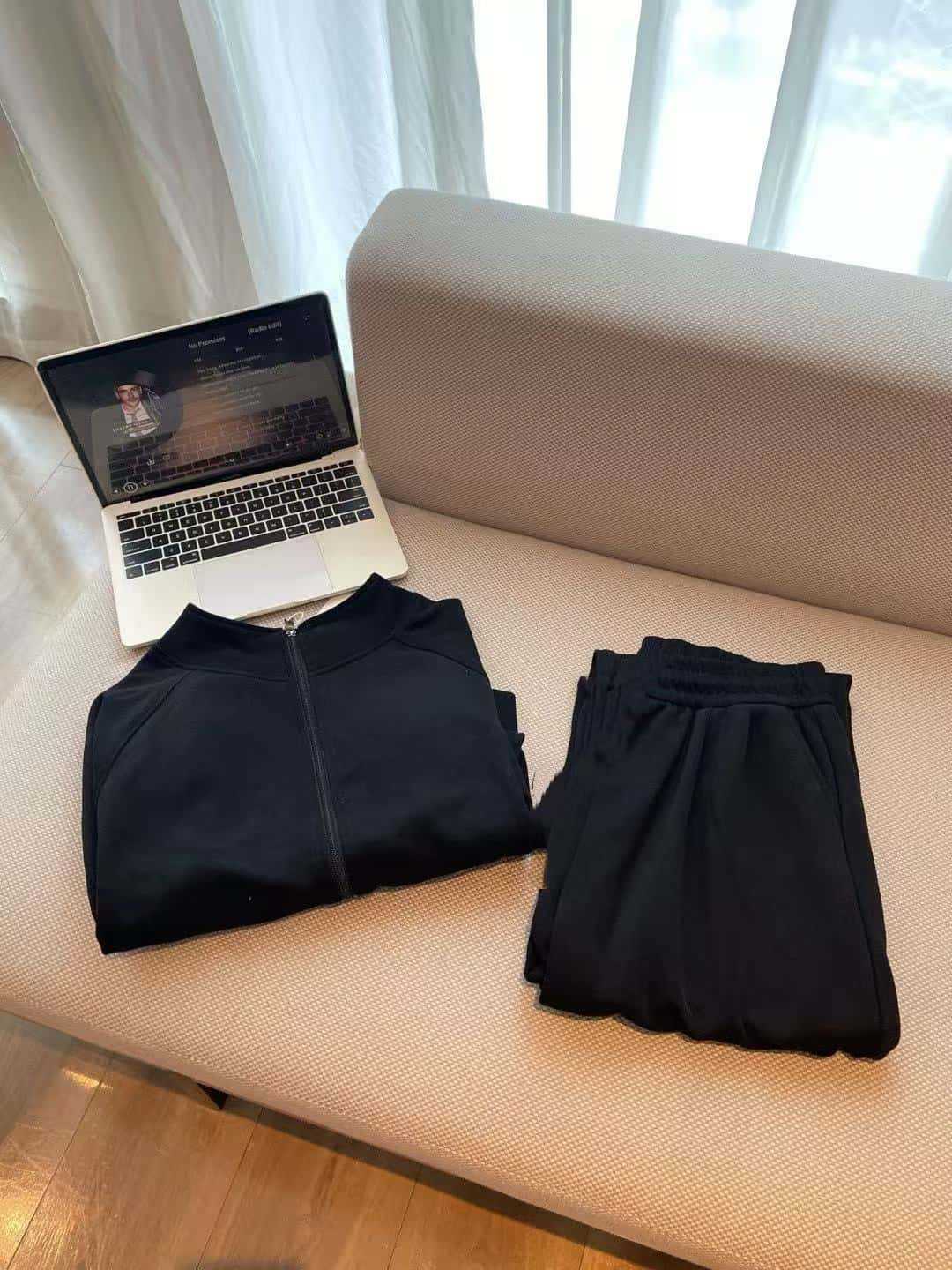 2750# A 3D Cardigan and Pants Set