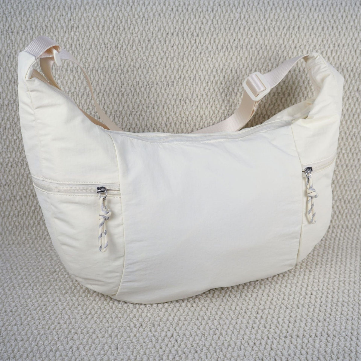 L6425# Crescent bag