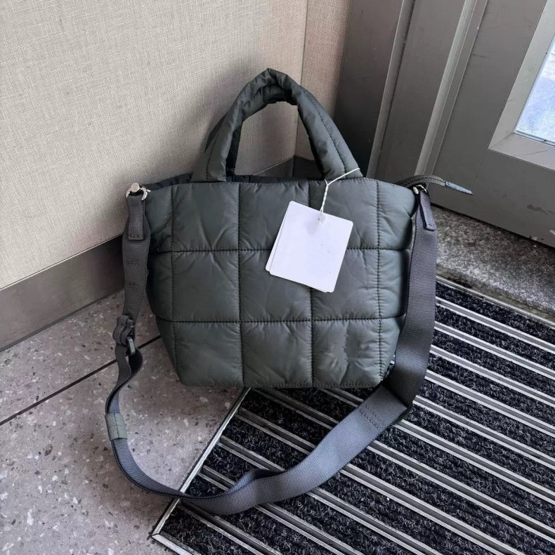 L5571#  5L Quilted Unisex Bag