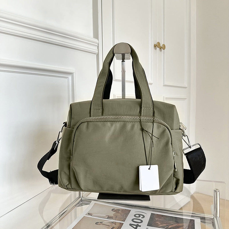 1722# A Unisex Travel Bag