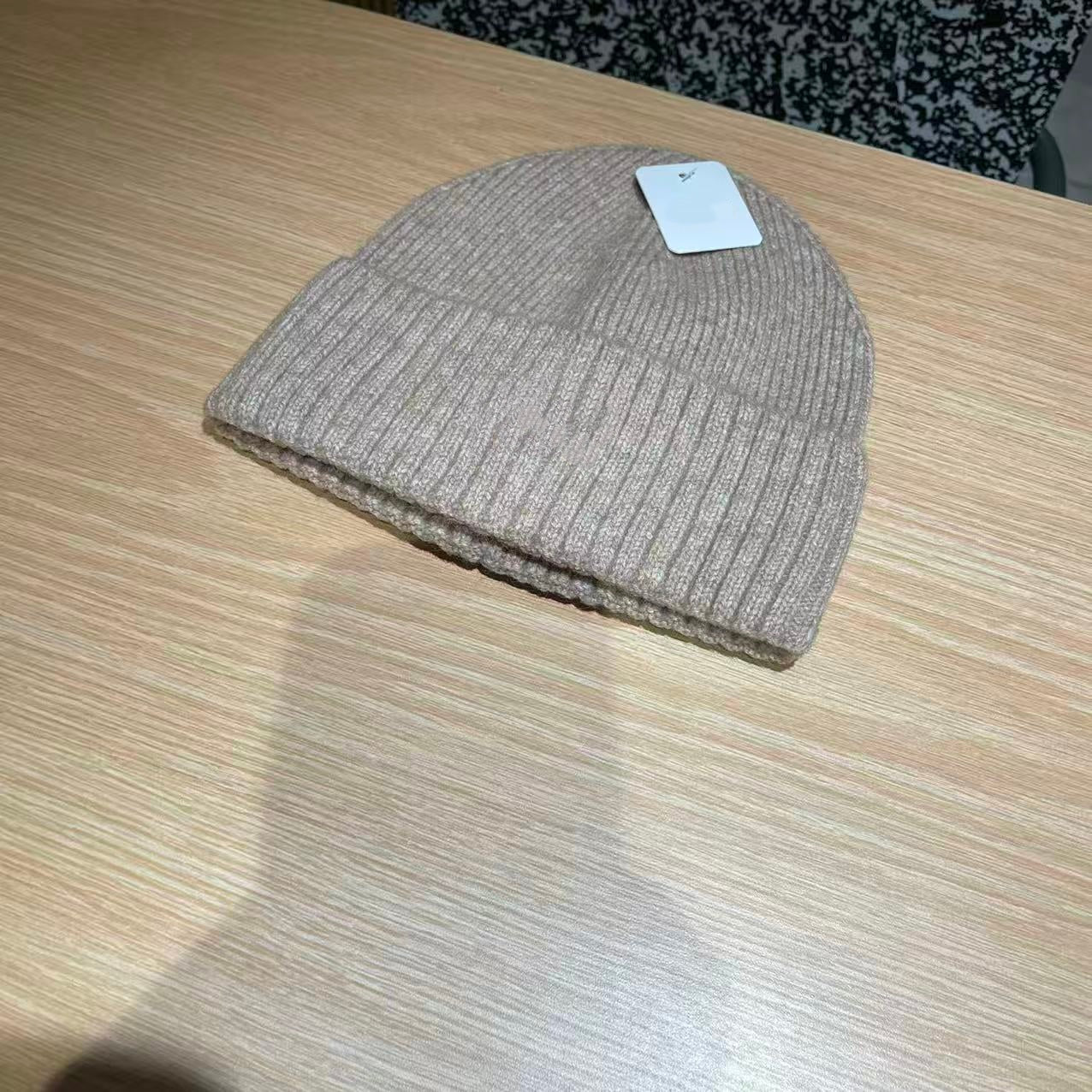 1516# A Unisex Knitted Hat