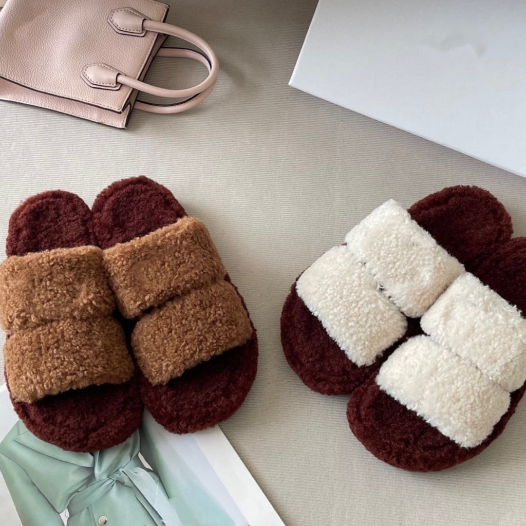 1452# A Unisex Wool Slipper