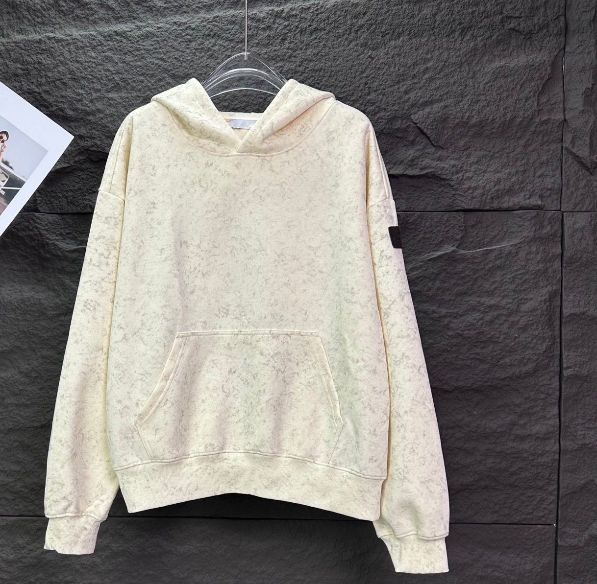 1522# A Unisex Hoodies