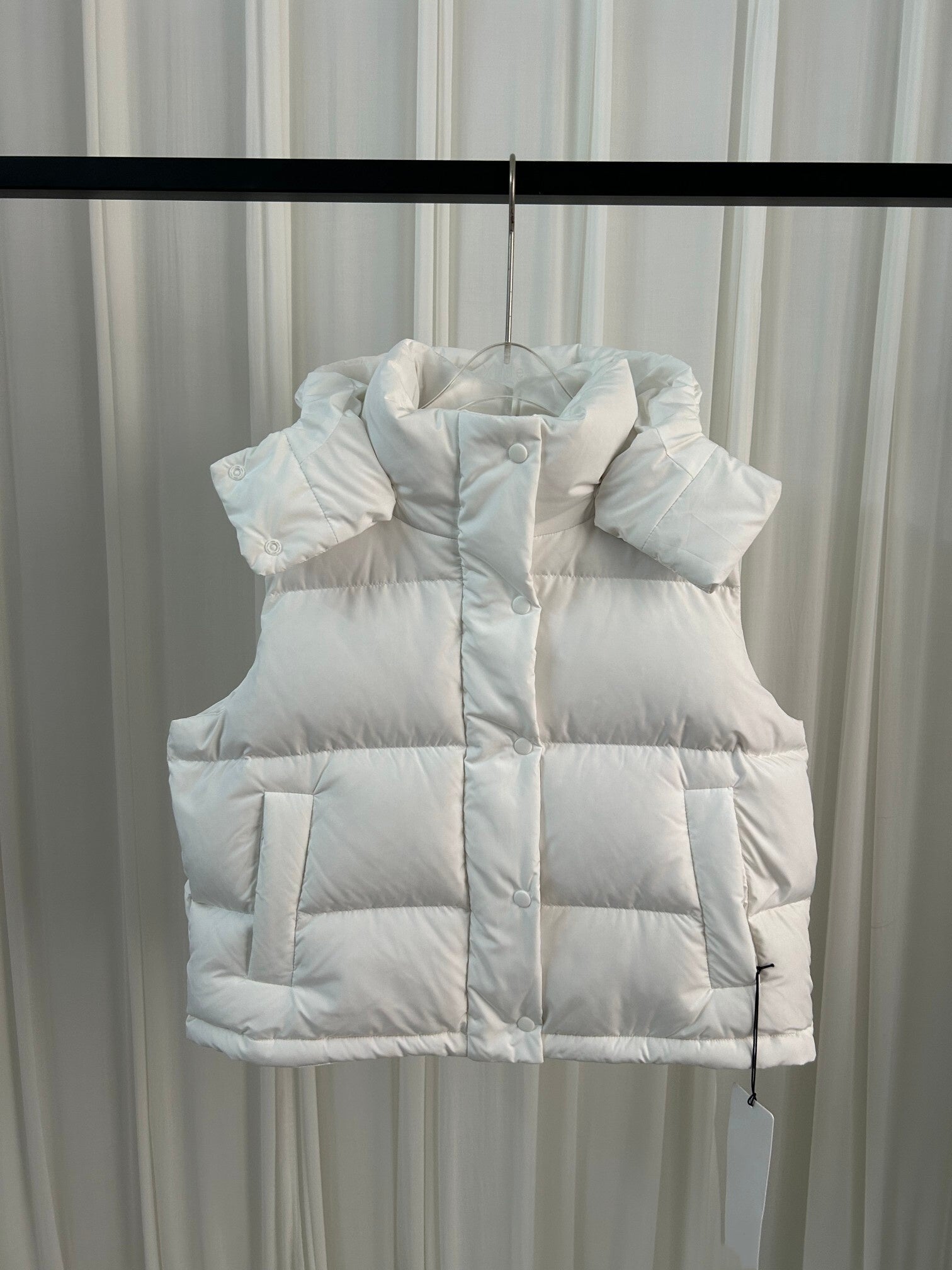 1386# LOFS A Women Down Vest