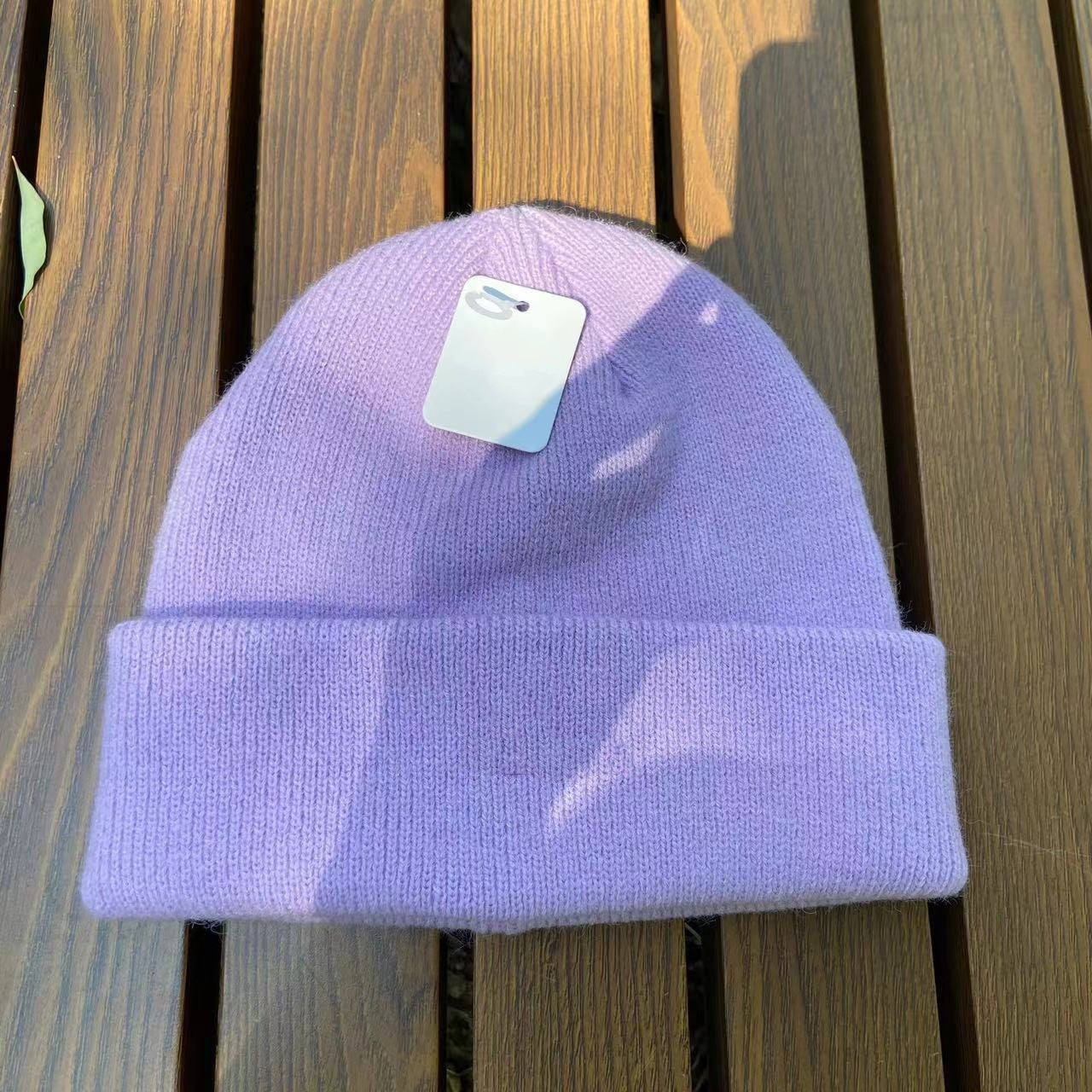 1543# A Unisex Knitted Hat