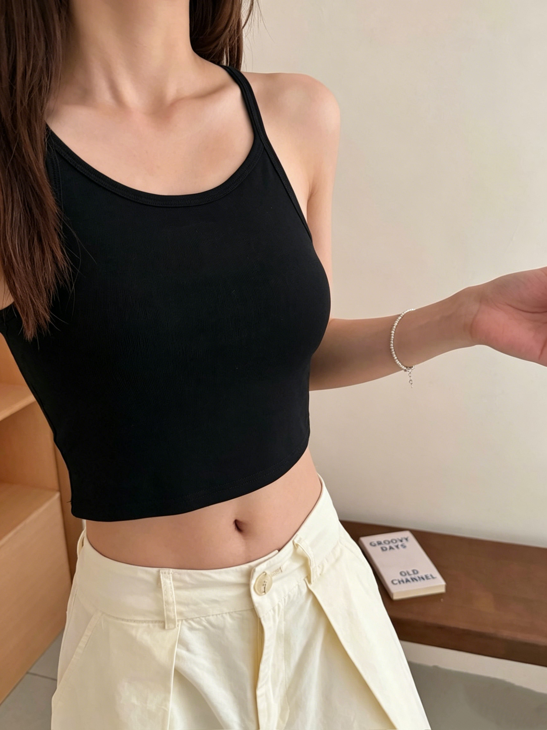 2404# A Women Yoga Vest