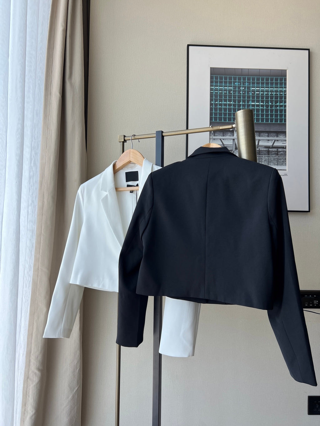 1300# A  Women Short Suit Top