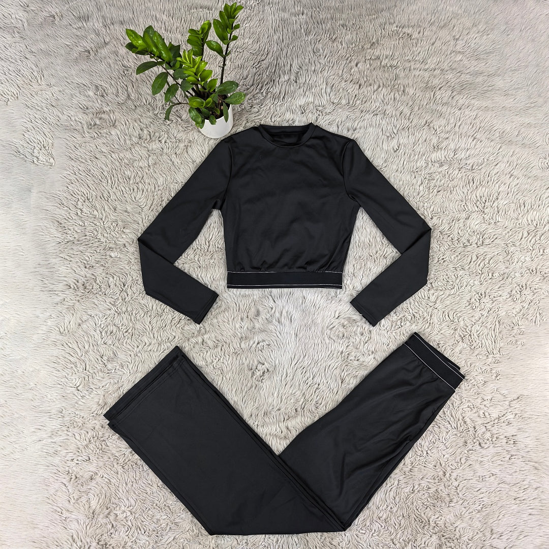 2647# A Women Shirts Pants Set