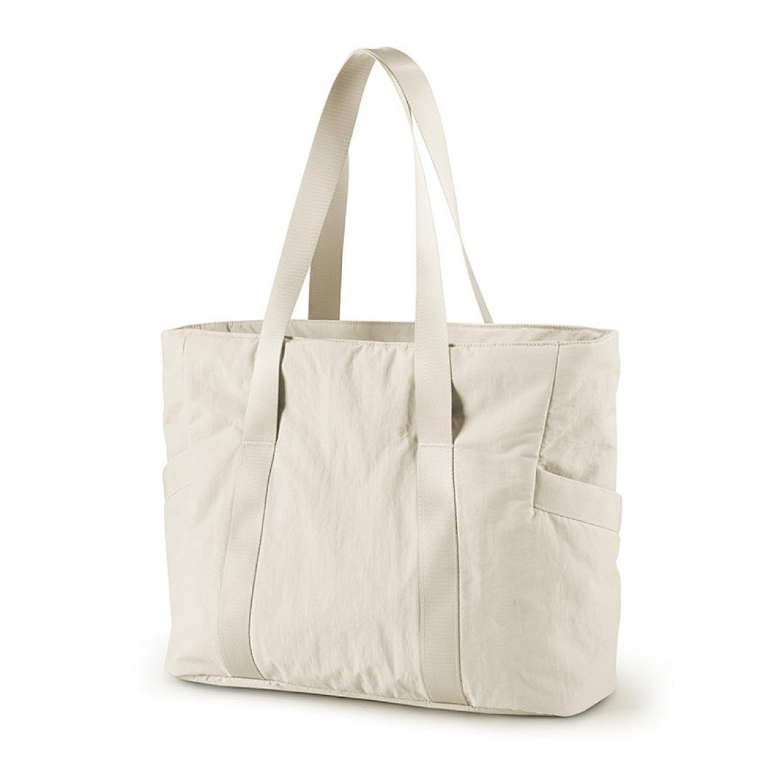 1893# A Women Large-Capacity Travel Bag