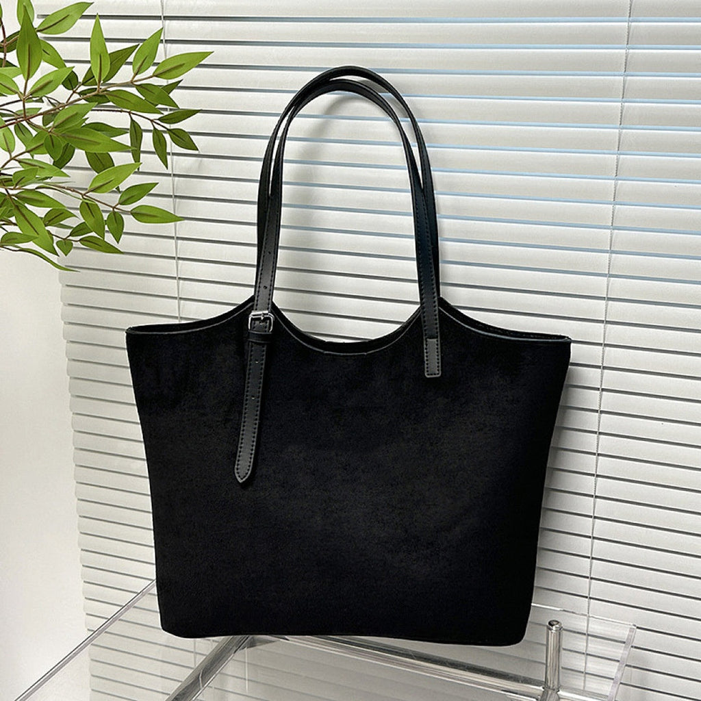 1907# A Shoulder Bag