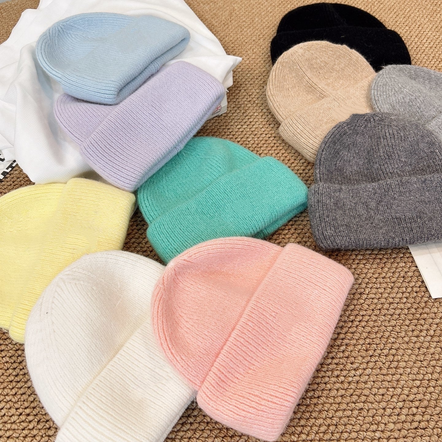 1551# XY A Rabbit Hair Knitted Hat